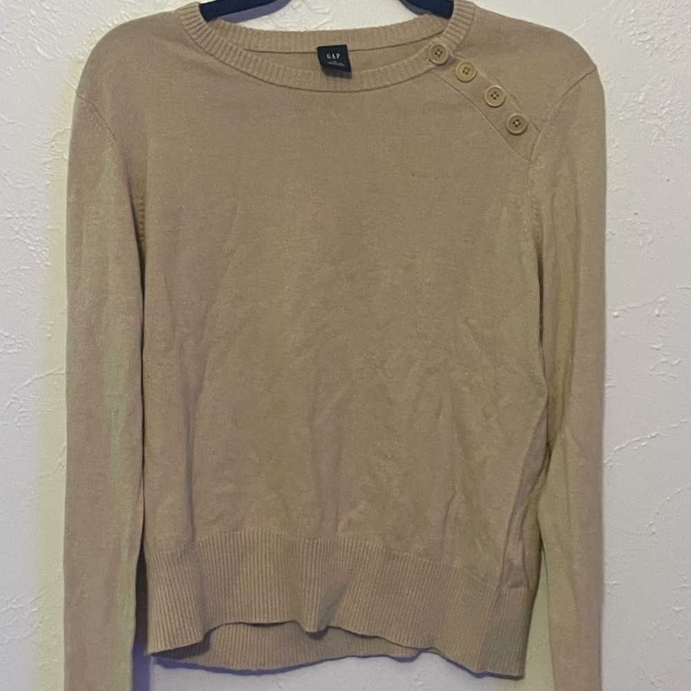 GAP Woman’s Beige Button Shoulder Sweater Size L Long Sleeve Pullover Neutral